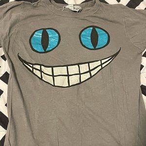 Hot Topic Glow In The Dark Cheshire Cat Shirt